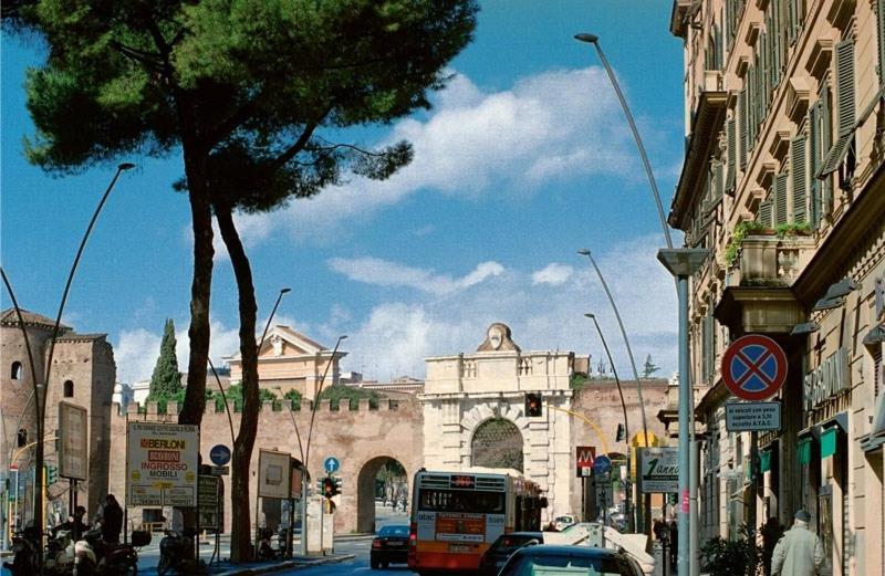 Hotel Mangia E Dormi Roma Esterno foto