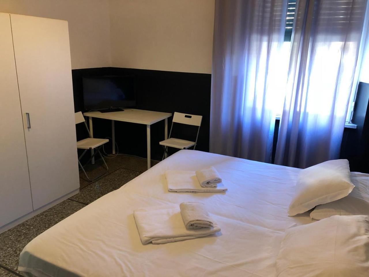 Hotel Mangia E Dormi Roma Esterno foto